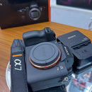 Câmera Sony A7 III – SEMINOVA (Corpo + Caixa)
