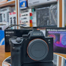 Câmera Sony A7 III – SEMINOVA (Corpo + Caixa)