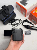 SONY A6700 +1 6-50mm SEMINOVA – CORPO