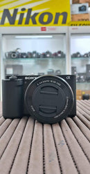 Câmera Sony ZV-E10 + Lente 16–50mm | Seminova